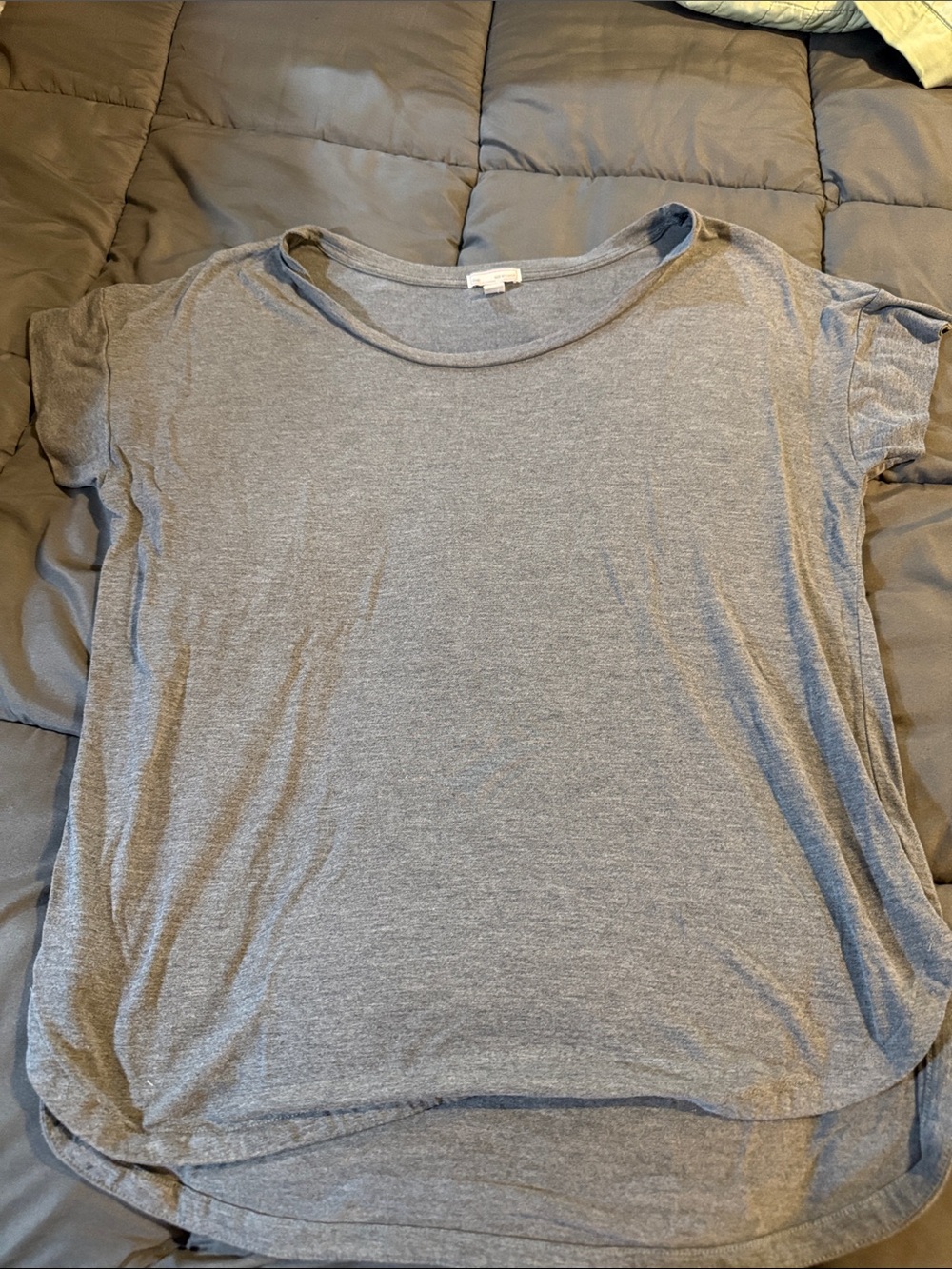 GAP Women's Light Grey Short Sleeve Scoop Neck Tee